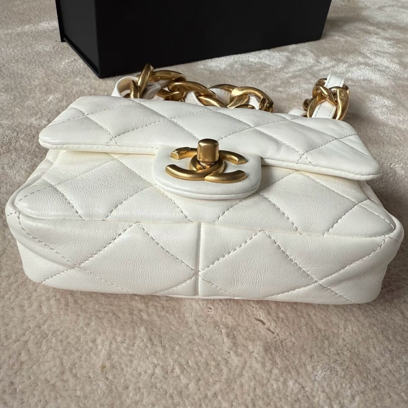 CHANEL 22S 香奈兒白色金釦粗鍊肩背包-10
