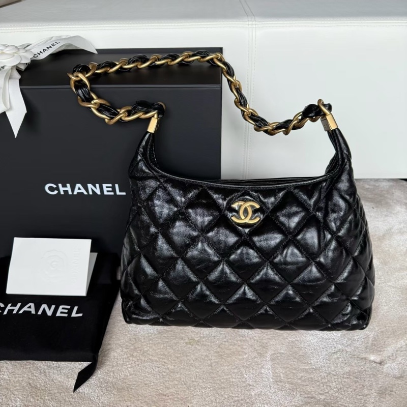 CHANEL 24A hobo金釦粗鍊腋下包肩背包-0