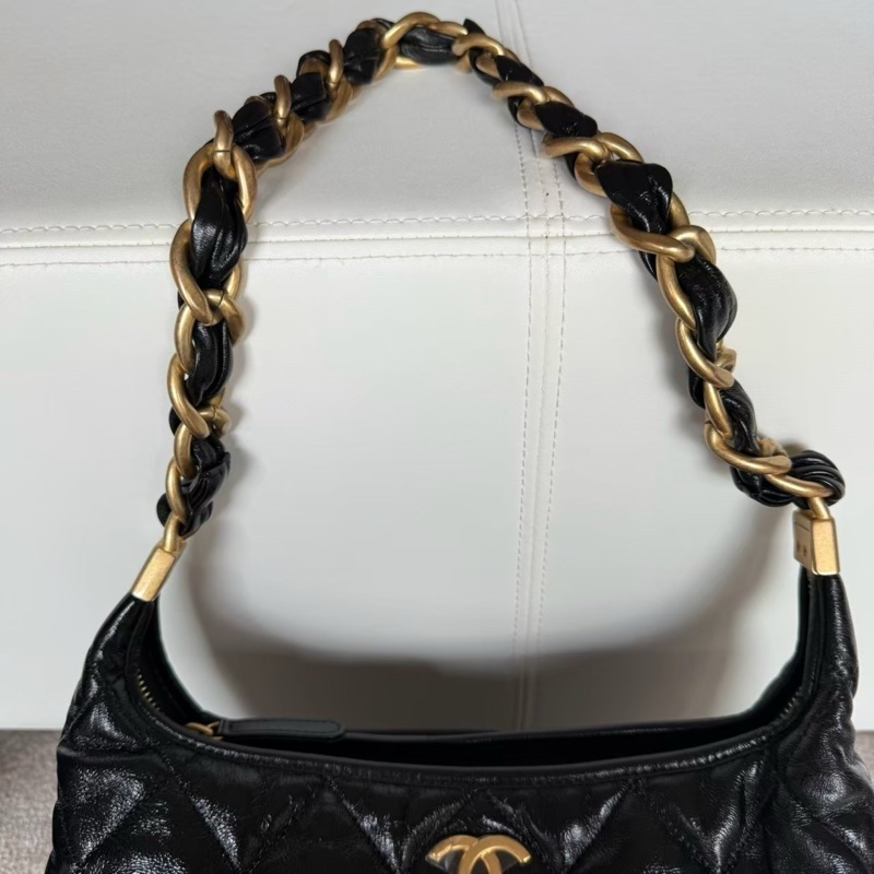 CHANEL 24A hobo金釦粗鍊腋下包肩背包-3