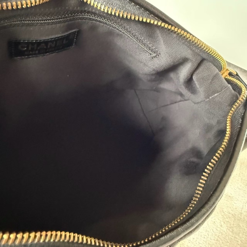 CHANEL 24A hobo金釦粗鍊腋下包肩背包-15