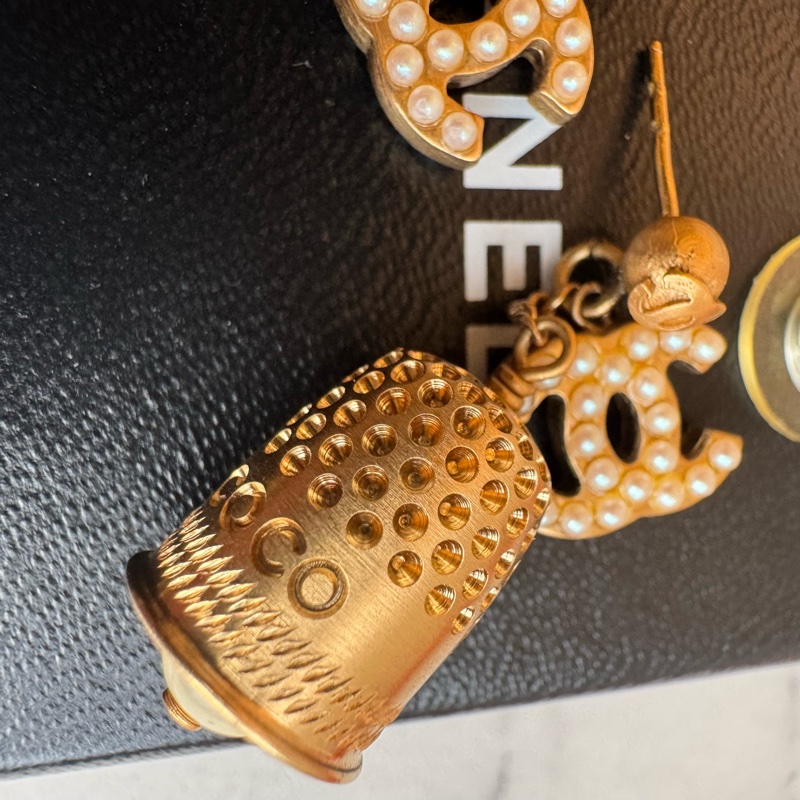 Chanel 金色吊鐘耳環-7