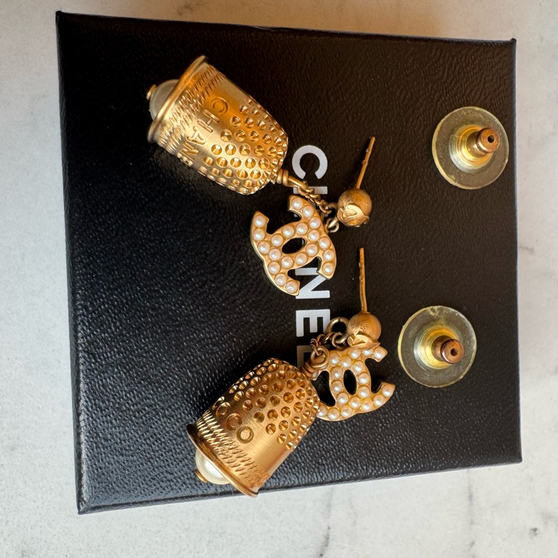 Chanel 金色吊鐘耳環-32