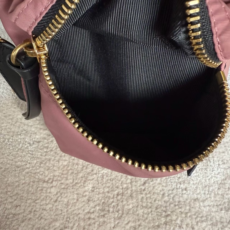 甜甜美BURBERRY 雙肩尼龍後背包-15