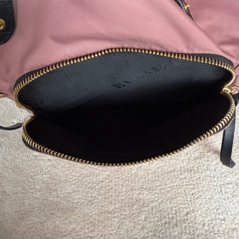 甜甜美BURBERRY 雙肩尼龍後背包-16