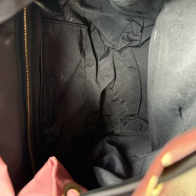 甜甜美BURBERRY 雙肩尼龍後背包-21