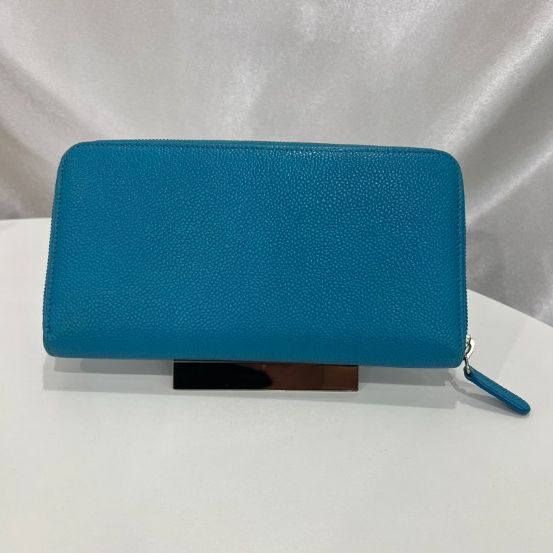 CHANEL 17開 淺藍荔枝皮拚色琺瑯logoㄇ拉長夾-1