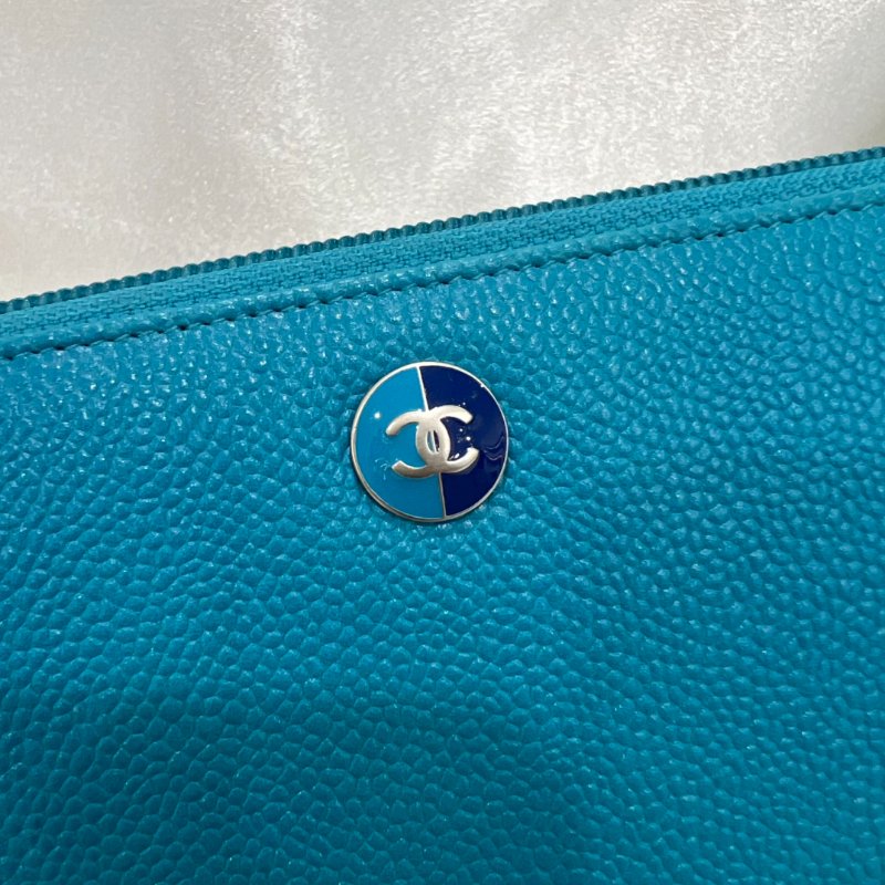 CHANEL 17開 淺藍荔枝皮拚色琺瑯logoㄇ拉長夾-4