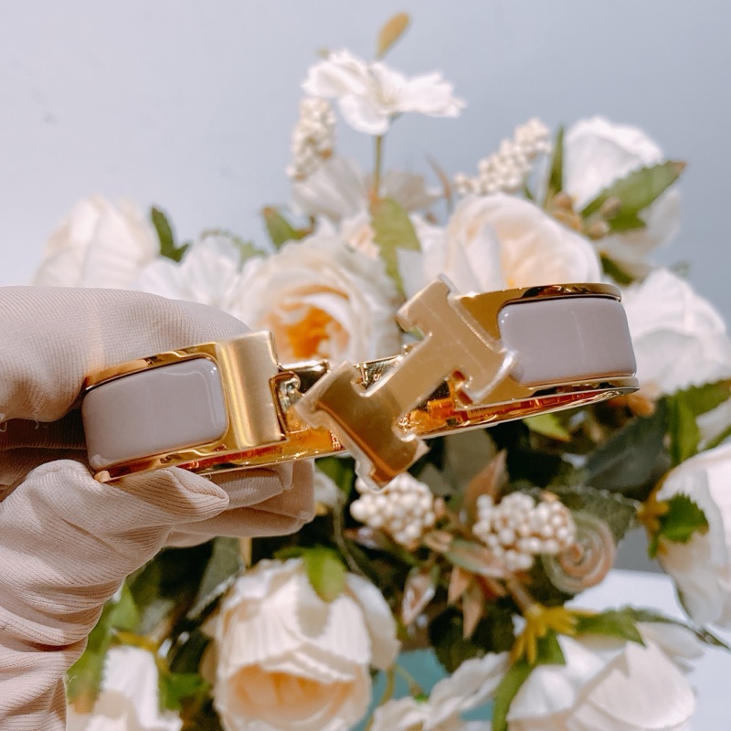 TW4388 Hermes 愛馬仕H手鐲 奶茶色金扣Clic H Bracelet PM Marron Glace x GHW-5