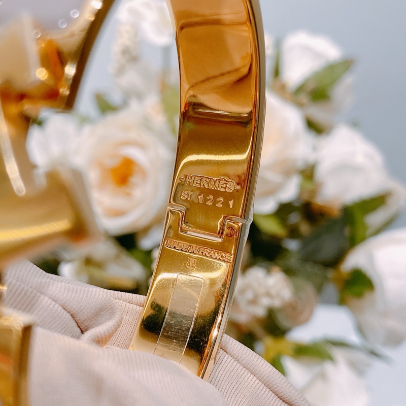 TW4388 Hermes 愛馬仕H手鐲 奶茶色金扣Clic H Bracelet PM Marron Glace x GHW-7