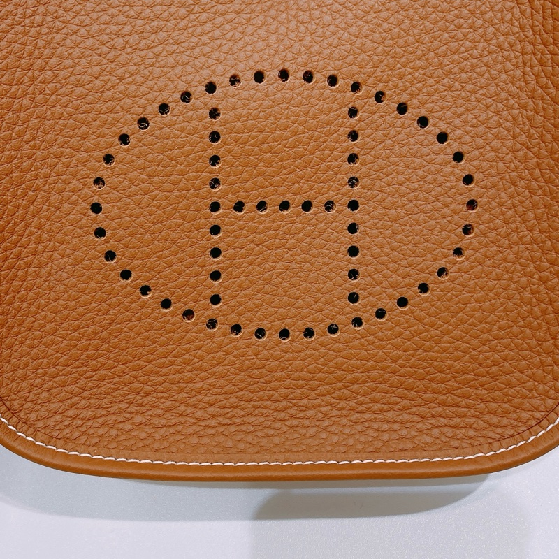 TW4379	Hermes 愛馬仕金棕色金扣 迷妳依芙妮 Mini Evelyne TC Gold x GHW-8