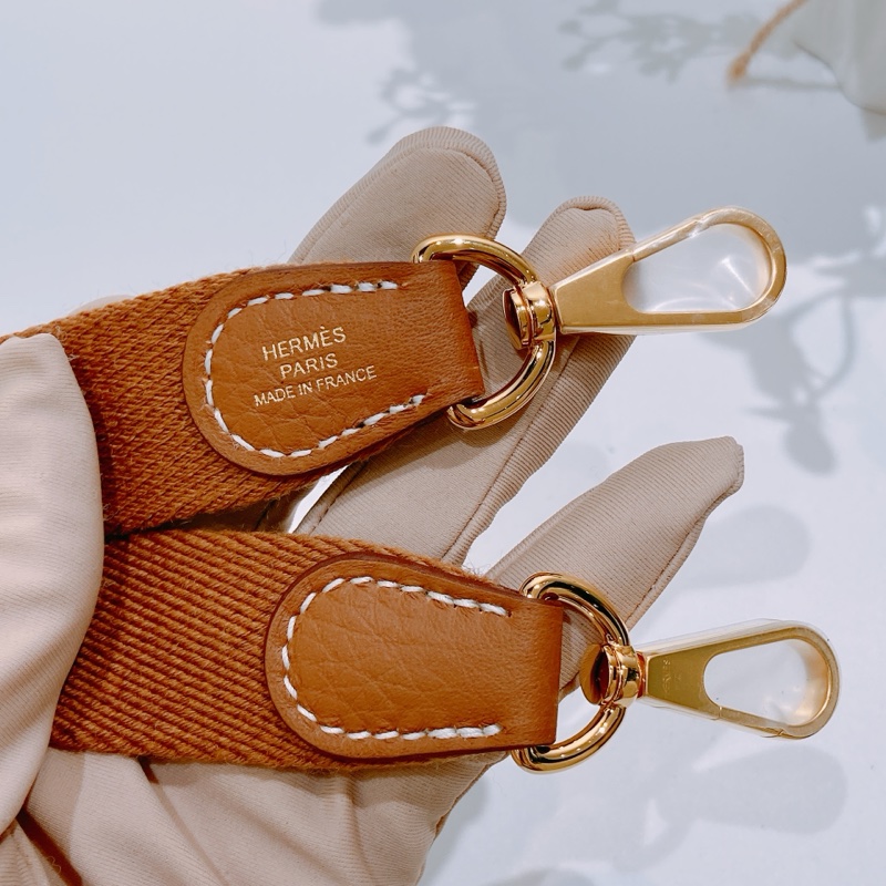 TW4379	Hermes 愛馬仕金棕色金扣 迷妳依芙妮 Mini Evelyne TC Gold x GHW-13