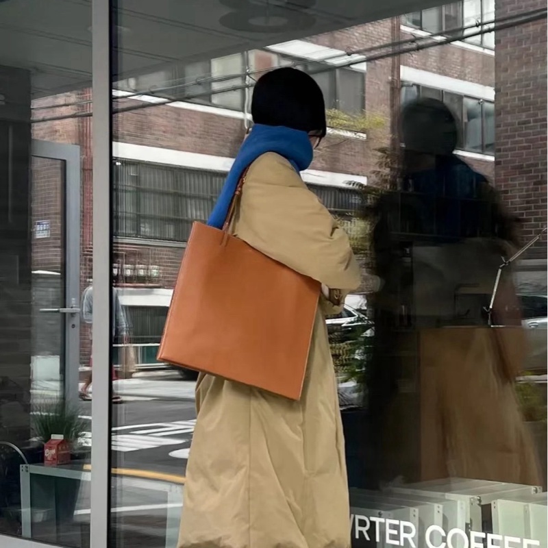 CELINE焦糖色托特肩背包-6