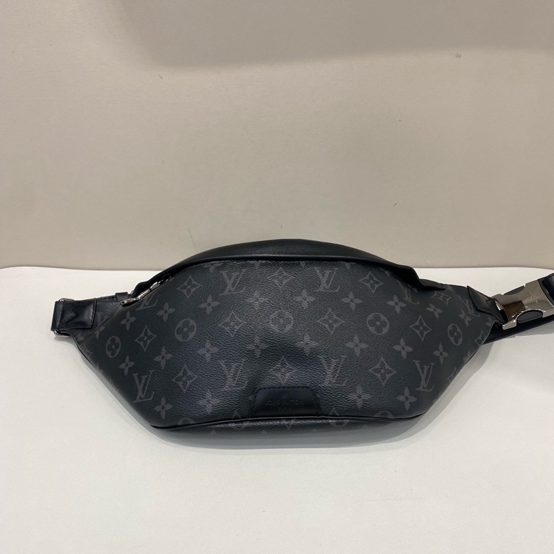 LV/路易威登Discovery黑老花腰包胸包-3