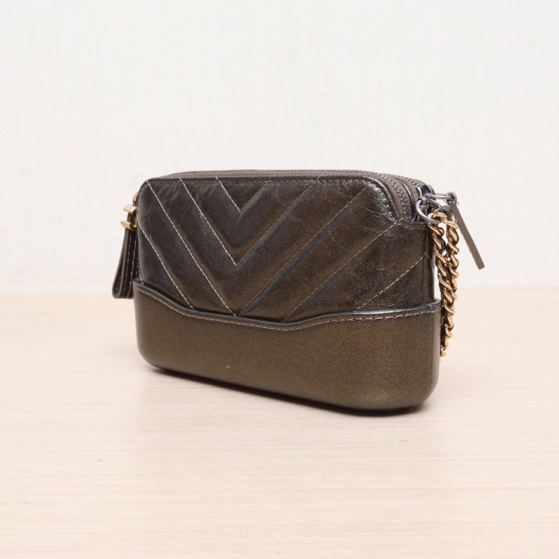 CHANEL(香奈兒) GABRIELLE 流浪 WOC 拉鏈版 19cm 金色 漆皮 28開 金扣-3