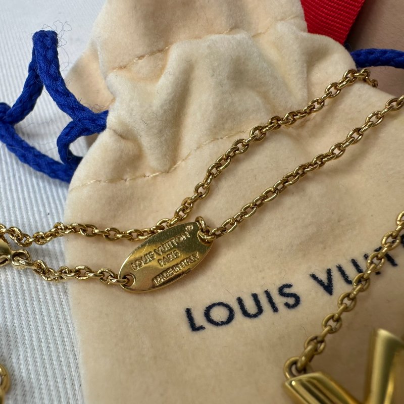 LV GO-14經典Logo吊墜項鏈-6
