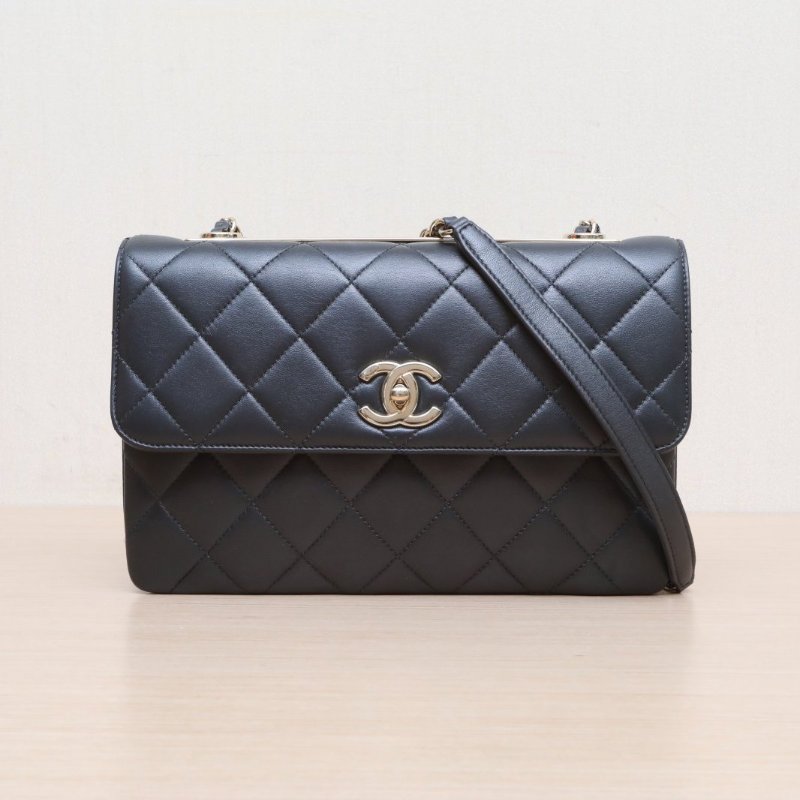 CHANEL(香奈兒) 黑色 30開 淺金扣 Trendy CC 風琴 WOC-2