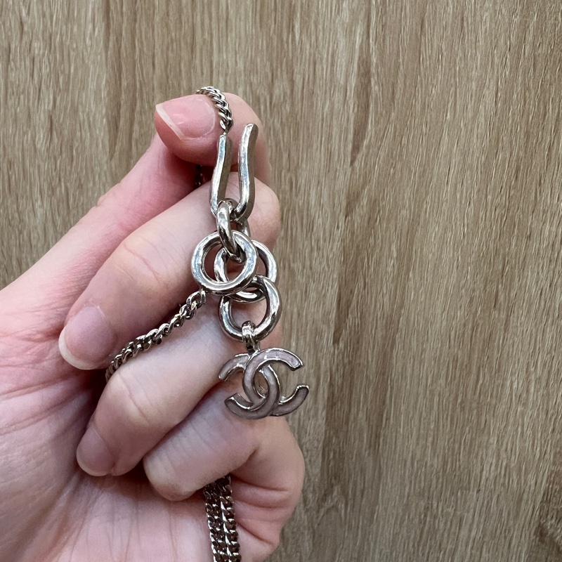Chanel 銀色金屬花朵水鑽雙C項鍊-4