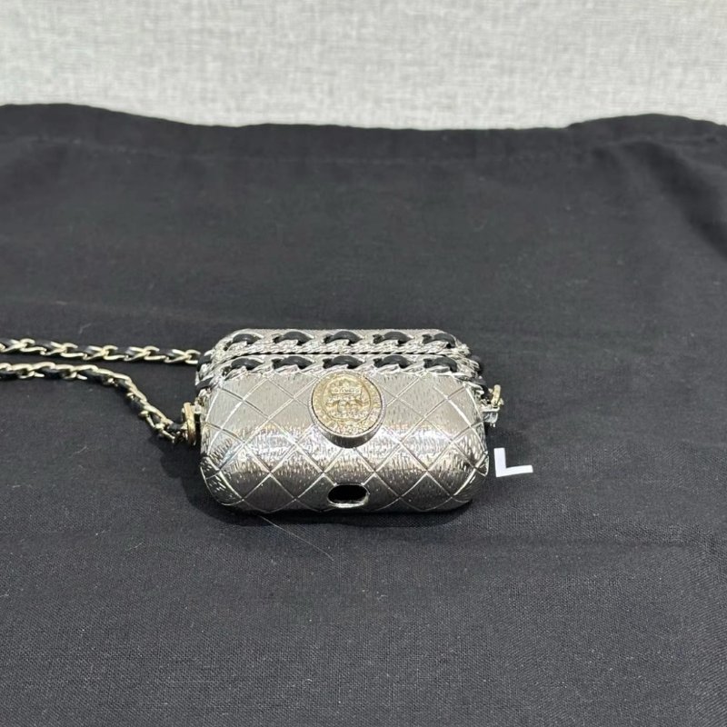 CHANEL 21A銀色水鑽耳機包6.5*5*3 全新閒置 配件盒子塵袋-3