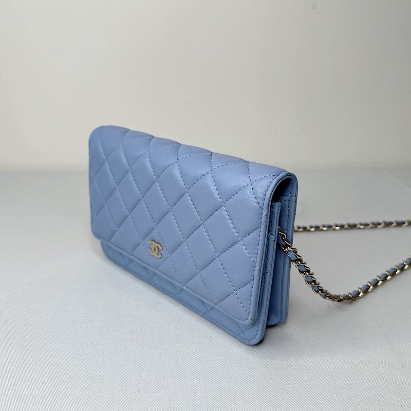 CHANEL 淺藍金羊woc鏈帶包-2