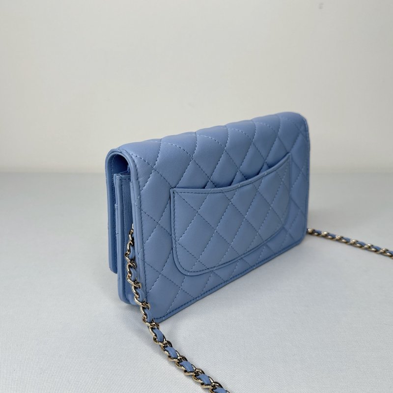 CHANEL 淺藍金羊woc鏈帶包-5