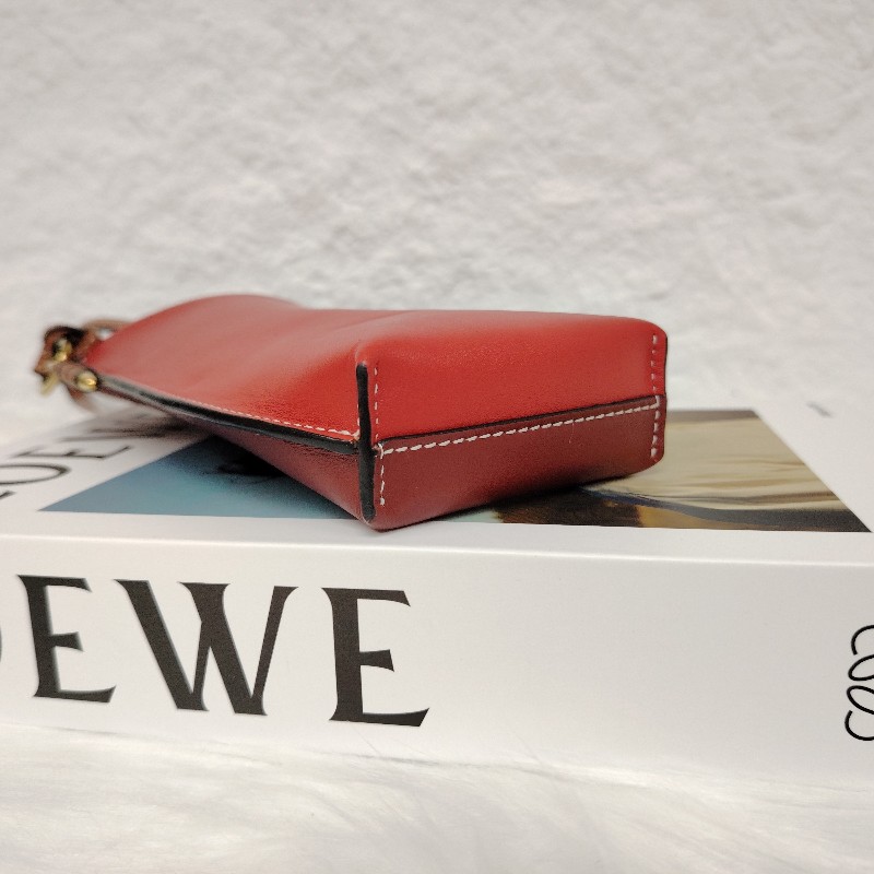 Loewe 柔軟牛皮革 Gate Pocket 手袋-5
