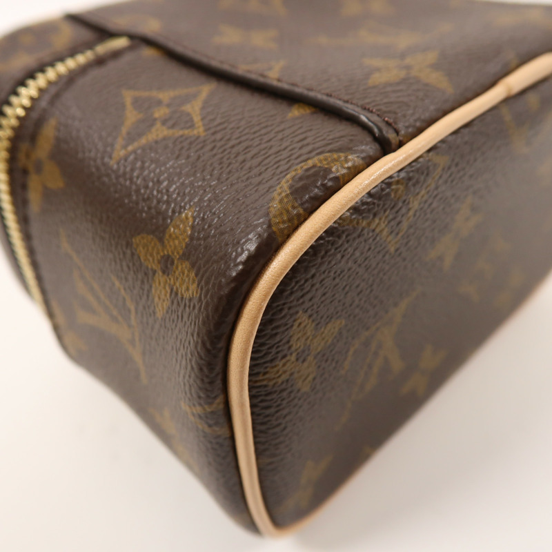 LOUIS VUITTON Monogram Nice Nano金扣化妝袋-11