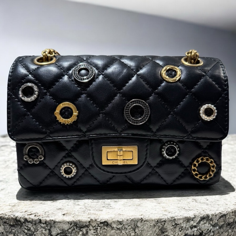 CHANEL限量圓圈徽章復刻2.55鏈包特殊MINI款*黑色-5