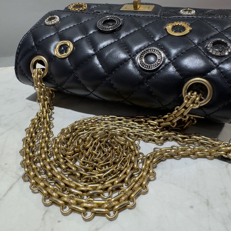 CHANEL限量圓圈徽章復刻2.55鏈包特殊MINI款*黑色-7
