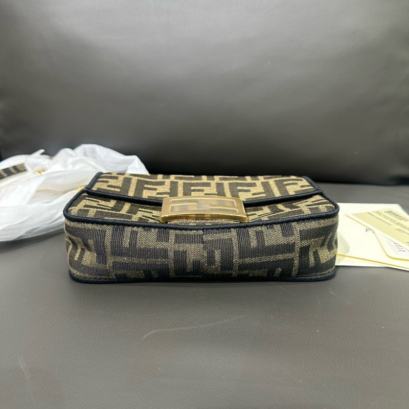 芬迪FENDI Baguette系列 法棍包mini-3