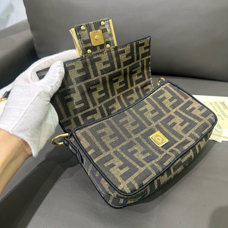 芬迪FENDI Baguette系列 法棍包mini-6