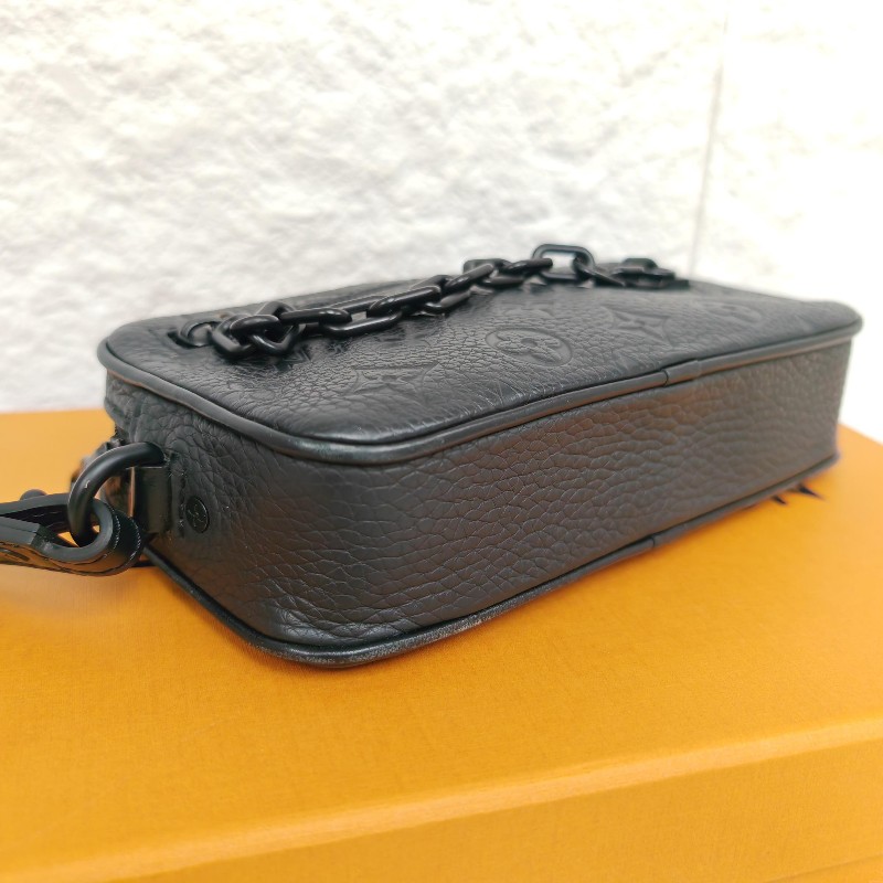 LV Pochette Volga 黑色 壓紋老花 牛皮 中號 芯片款-4