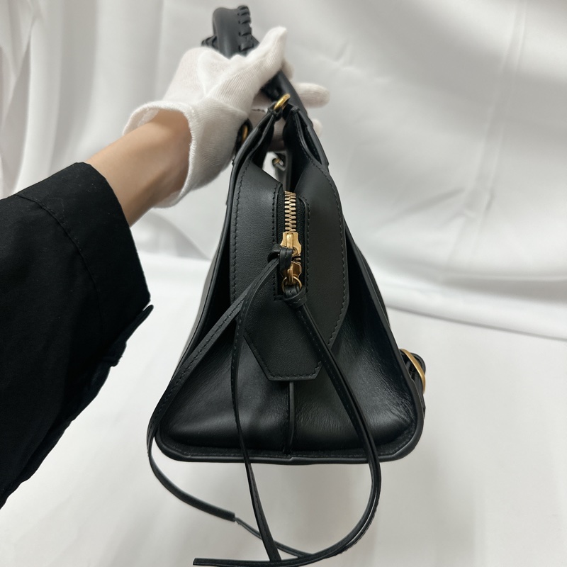 莉亞精品♡ Balenciaga 黑金機車包 近新美包-4