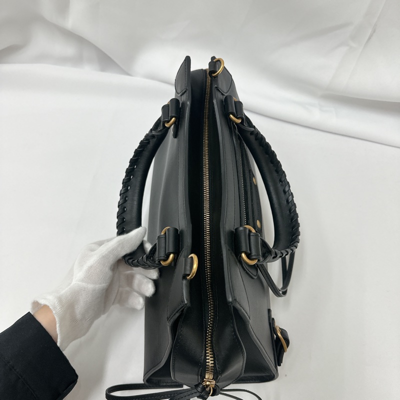 莉亞精品♡ Balenciaga 黑金機車包 近新美包-5