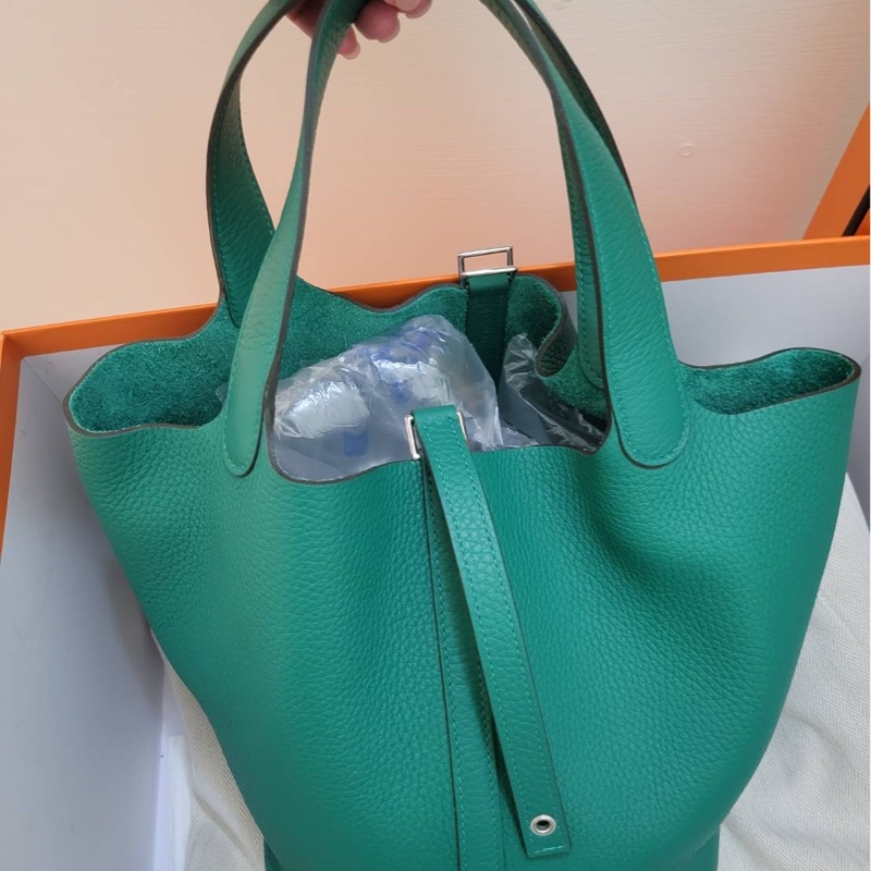 台灣購證全新全配✨ 2023年購入 B刻 愛馬仕 Hermès Picotin Lock 22 絨絲綠 U4✨-2