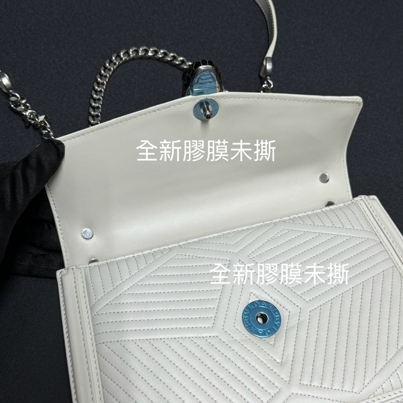 (全新品 配件🈵) BVLGARI 寶格麗 最新晶片款 貴婦蛇頭包 專櫃15.3萬!-15