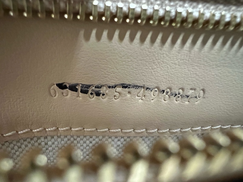 GUCCI GG Matelassé 中型手提包-14