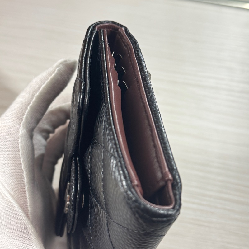 ✶芯片款✶Chanel 香奈兒 經典口蓋三折短夾 黑銀荔枝皮-12