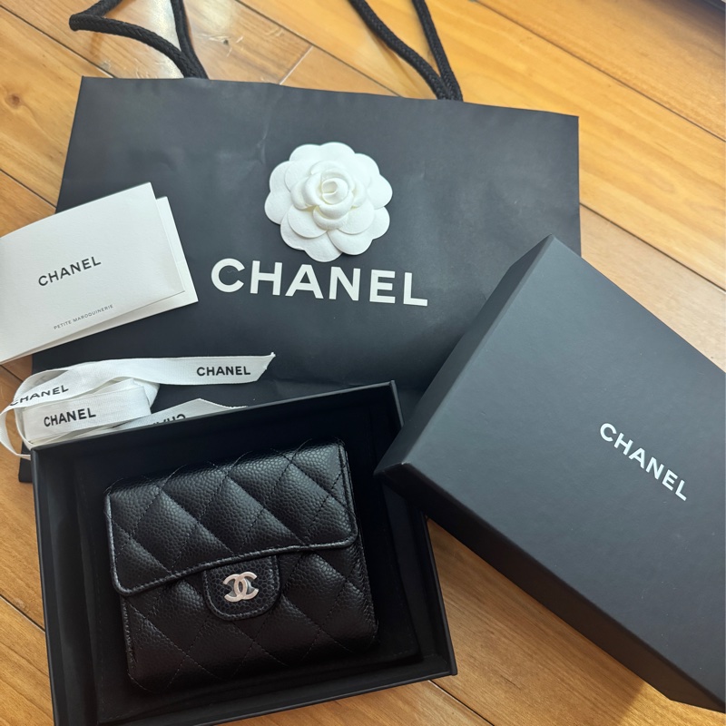 ✶芯片款✶Chanel 香奈兒 經典口蓋三折短夾 黑銀荔枝皮-22