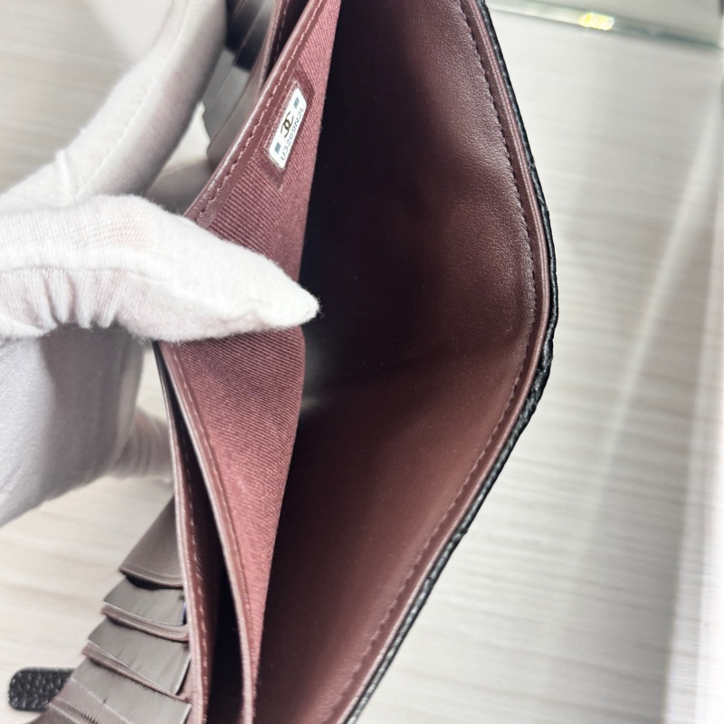 ✶芯片款✶Chanel 香奈兒 經典口蓋三折短夾 黑銀荔枝皮-24