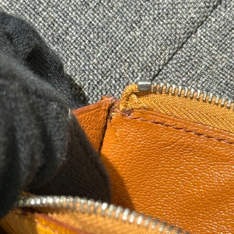 HERMES 駱色駝色鴕鳥皮L型拉鍊零錢包 名片夾 包包掛飾-7