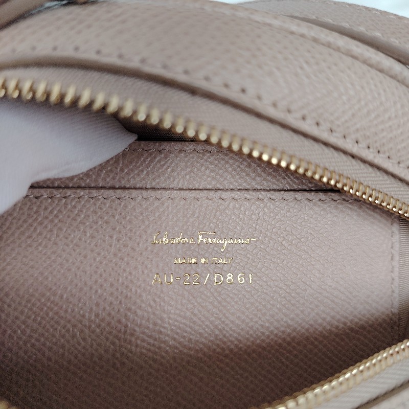 Ferragamo 菲拉格慕 圓餅包-7