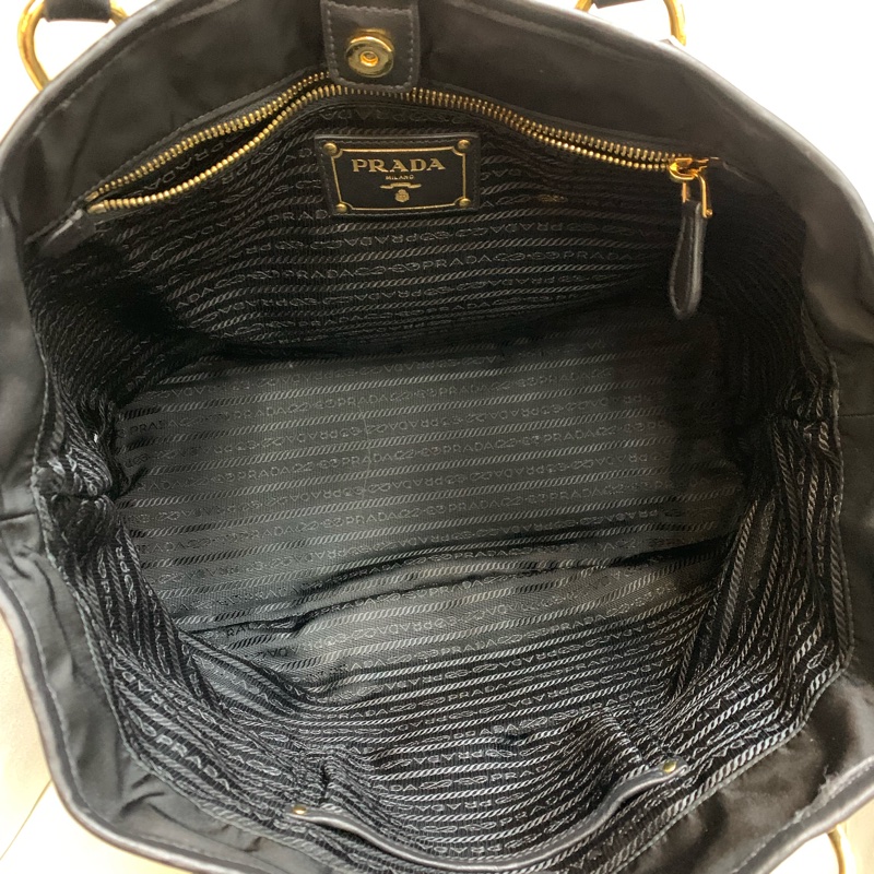 Prada 黑色降傘布料 金扣 2way 手拎斜背包 XB530-8
