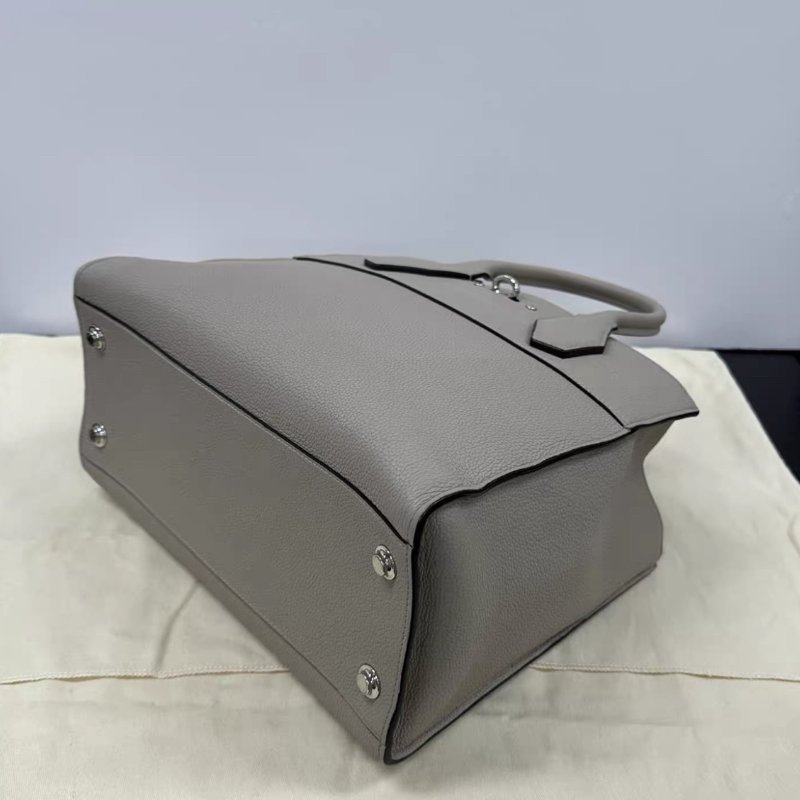 LV city steamer大象灰銀扣肩背手提包30*36*17 98新配件塵袋-5