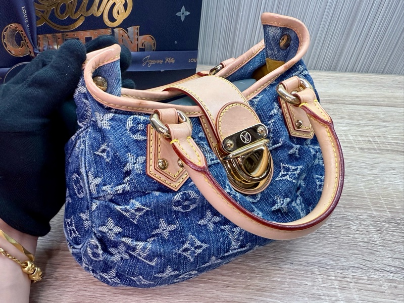 LV M95020 絕版稀有單寧牛仔布手提元寶包-16