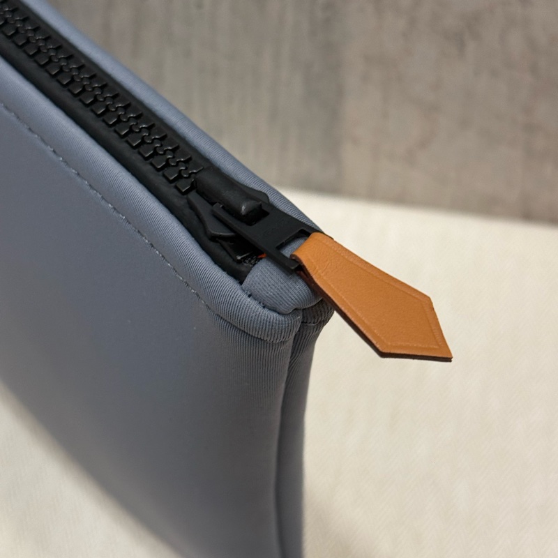 Hermes 防水料質 石皮灰色 立體豬鼻子圖案 收納包-4