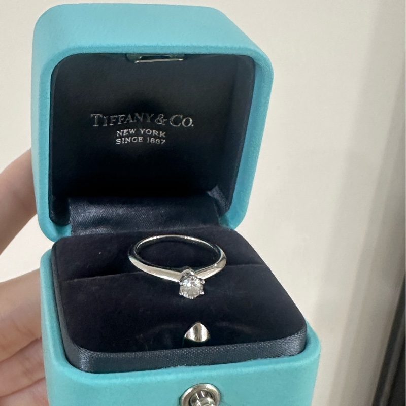 Tiffany 六爪鑽戒-0