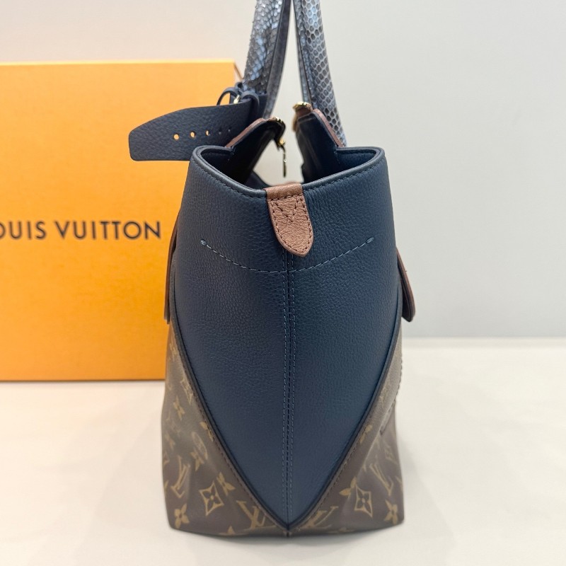 LV路易威登 高工價款老花駝鳥皮拼蜥蜴手柄 金色鎖扣秋千包手提包-1