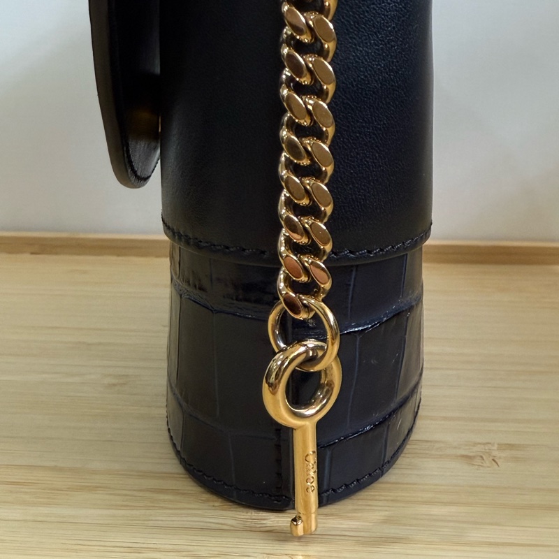 Chloe Aby Lock 深藍鎖頭包-2