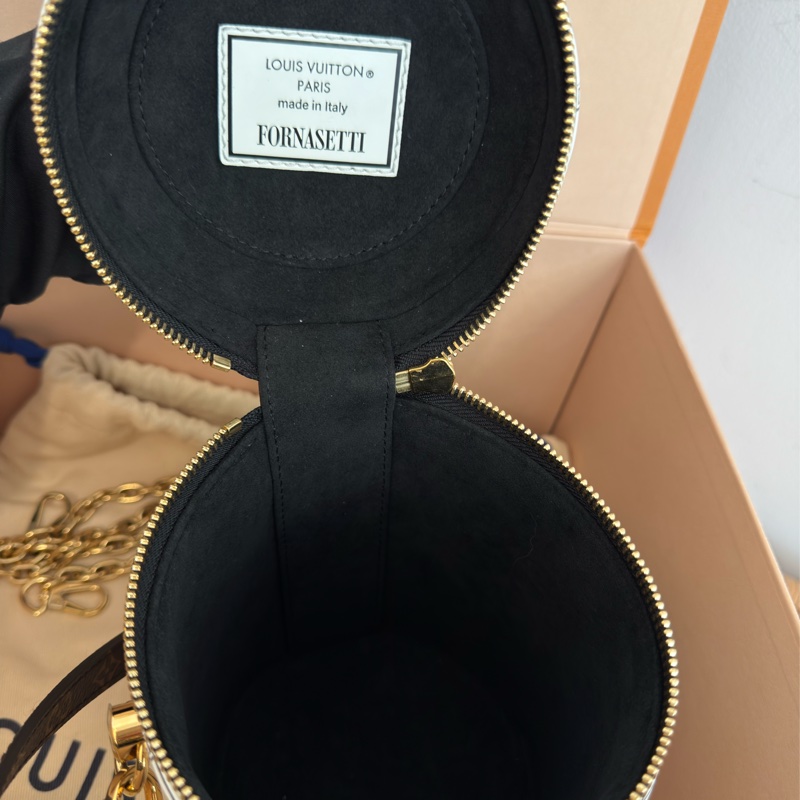 絕版真品 LV&Fornasetti聯名CANNES白色羅浮宮發財桶M59143-7