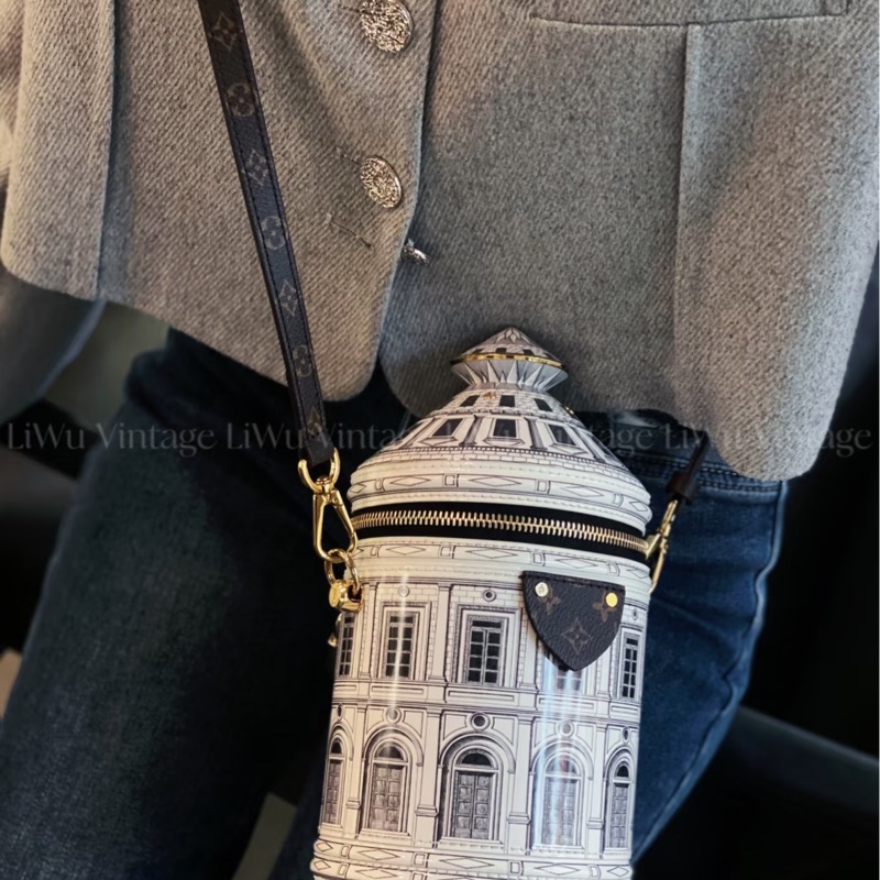 絕版真品 LV&Fornasetti聯名CANNES白色羅浮宮發財桶M59143-12